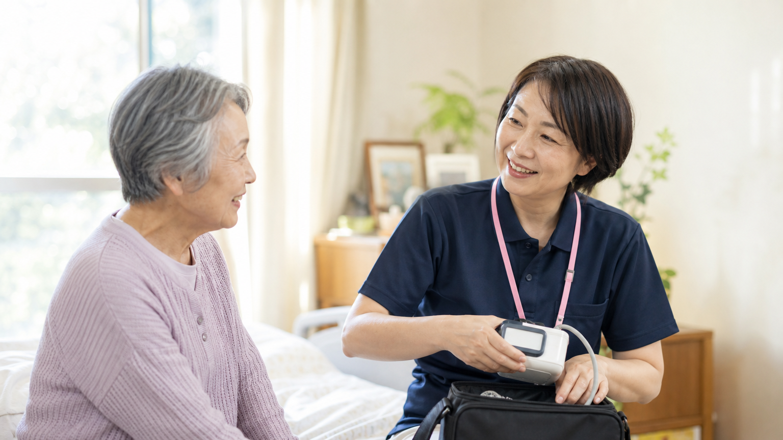 訪問介護スタッフと入居者の会話